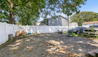 65 Perkins Ave, Cranston, RI 02910