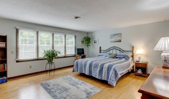 350 Brooke Meadow Rd, Berlin, CT 06037