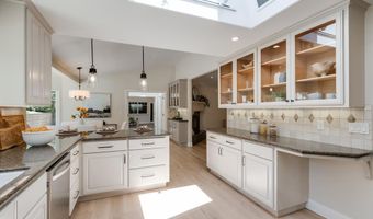 121 Day Valley Ln, Aptos, CA 95003