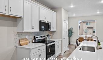 2310 Chan Dr, Adel, IA 50003