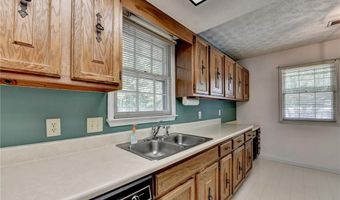 6433 Deerings Ln, Peachtree Corners, GA 30092