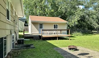 424 Hilltop Rd, Ames, IA 50014