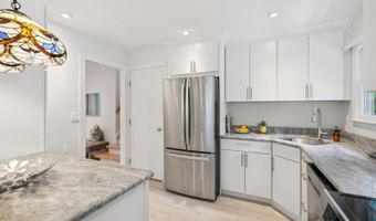 3 N Ridge Rd, Livingston, NJ 07039