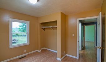 93 Lyall Hill Dr, Alderson, WV 24910