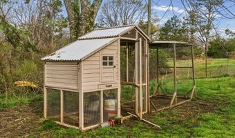 3715 Henderson Rd, Batesville, MS 38606