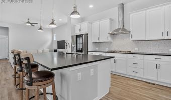 21554 E 59th Dr, Aurora, CO 80019