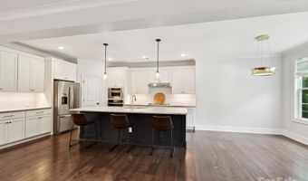7009 Providence Ln W, Charlotte, NC 28226