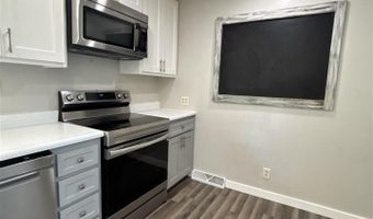 105 E 13TH St, Bayard, NE 69334