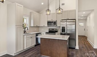 1917 Harrison St, Savannah, GA 31404