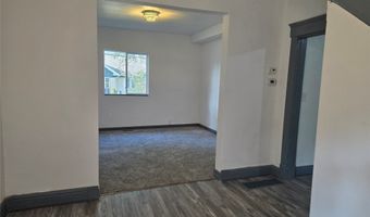1535 E 13th St, Des Moines, IA 50316