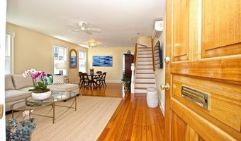 105 John St, Newport, RI 02840