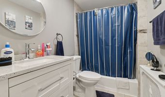 30 Dover St, Bridgeport, CT 06610