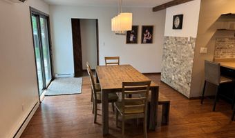 322 5th St E, Bottineau, ND 58318