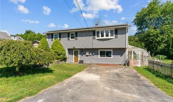 5 Lea Dr, Bristol, RI 02809