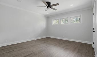 1009 Summit Dr, Albany, GA 31707