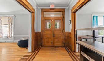 543 Newport Ave, Attleboro, MA 02703