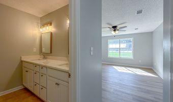 214 Riverchase Dr, Bainbridge, GA 39819