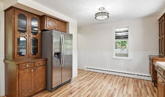 79 Spencer St, Agawam, MA 01001