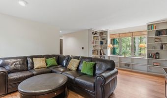 37 Tall Wood Holw, Avon, CT 06001