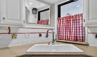 3116 Camelot Dr, Bartlesville, OK 74006