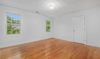15 Sophia Cir, North Kingstown, RI 02852