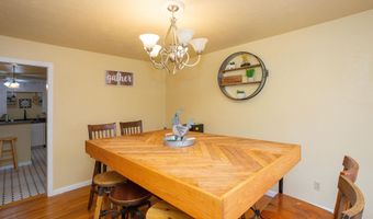 912 S 6th St, Artesia, NM 88210