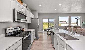 2226 Chan Dr, Adel, IA 50003