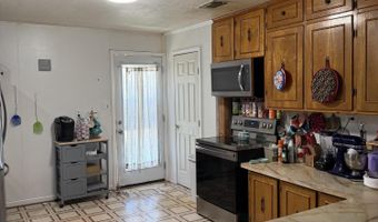 106 E 14th St, Abernathy, TX 79311