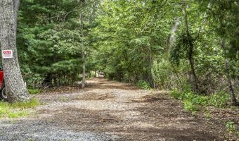 99 Holly Ln, Bayville, NJ 08721