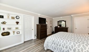 1910 Ivy Dr, Anderson, IN 46011
