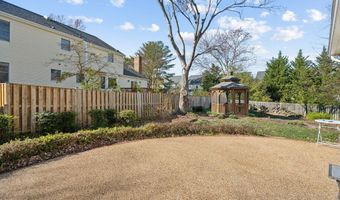 8802 NORTHERN SPRUCE Ln, Alexandria, VA 22309