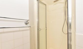 142 I U Willets Rd, Albertson, NY 11507