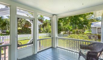 106 17th St, Apalachicola, FL 32320
