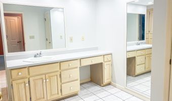 714 HILLYER HIGH Rd, Anniston, AL 36207