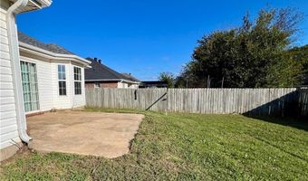 911 SW Cheyenne Dr, Bentonville, AR 72712
