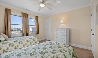 1711 E Fort Macon Rd, Atlantic Beach, NC 28512