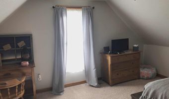 313 E 3rd St, Arthur, IA 51431