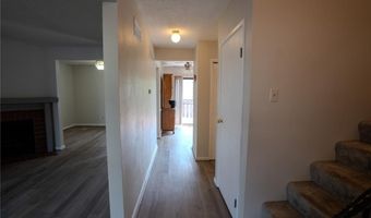 2414 Hiddencrest Ln 115, Ballwin, MO 63021