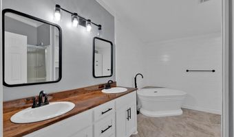 520 Calvin Dr, Benton, LA 71006