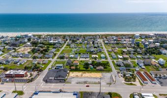 413 W Fort Macon Rd, Atlantic Beach, NC 28512