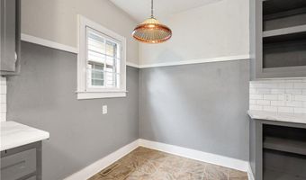 808 John Farry Pl, Albert Lea, MN 56007