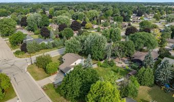 2130 W JONATHON Dr, Appleton, WI 54914