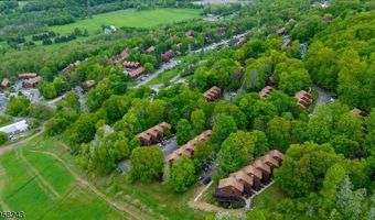 3 Telemark Dr 10, Alloway, NJ 07462