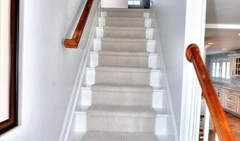 21 Drake Dr, Bayville, NJ 08721