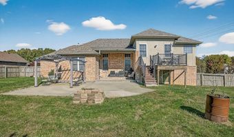 1100 Chicory Ln, Aurora, MO 65605