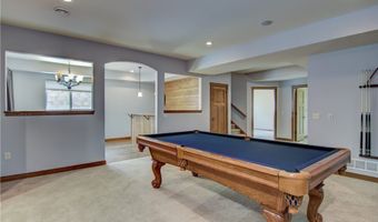 907 Sandalwood Dr, Altoona, WI 54720