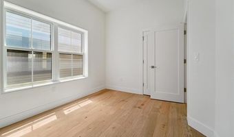 90 E 27TH St, Bayonne, NJ 07002