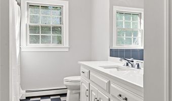6 Cathedral Ct, Cumberland, RI 02864