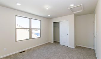 723 W Spaniel Dr, Ann Arbor, MI 48108