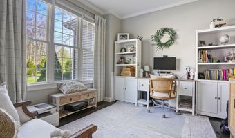 16 N Beech Tree Rd, Brookfield, CT 06804